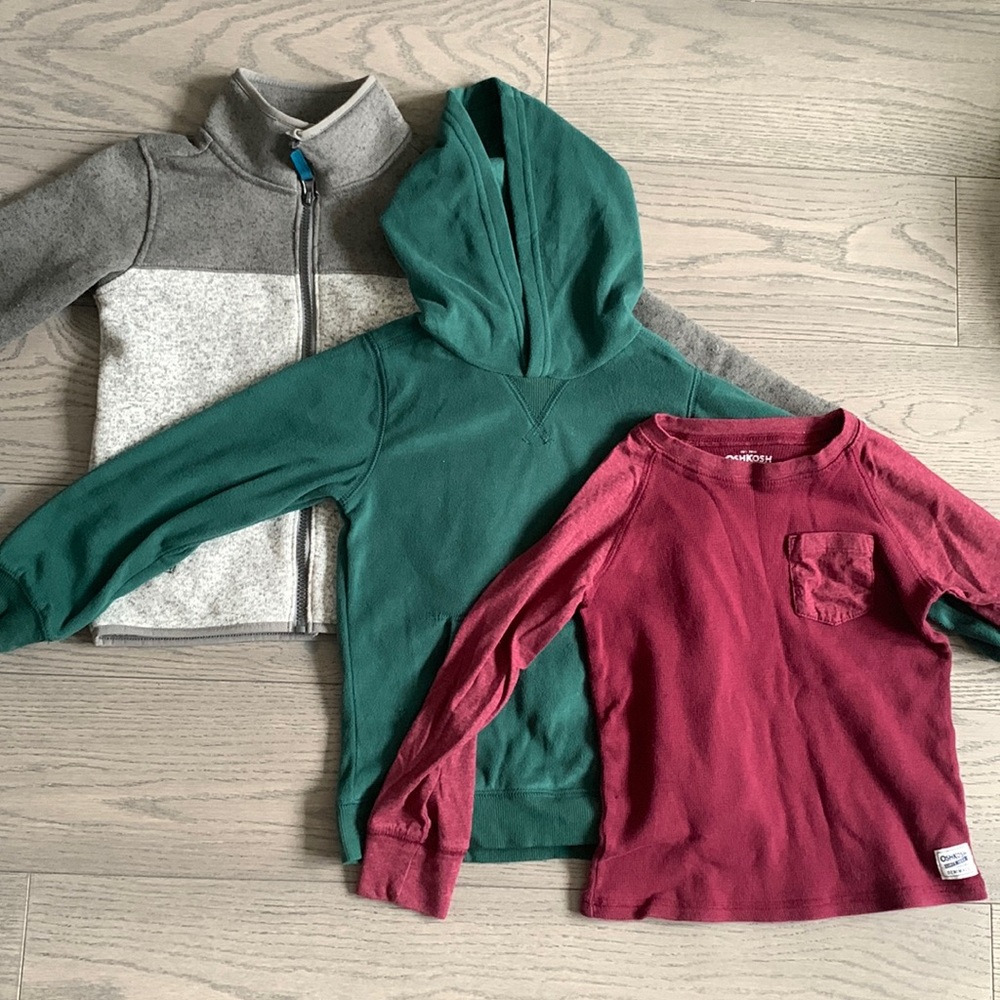 Boys Long sleeve/Sweatshirts/Hoodie - Carters and OshKosh B’Gosh Size 6 - 3-pack